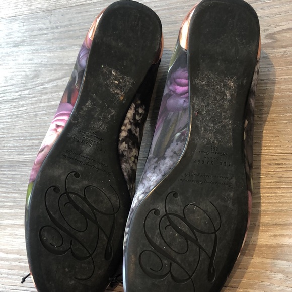 Ted Baker flats - size 5.5 US - Picture 2 of 4